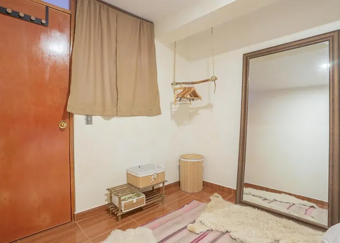 Apartment 2br Mins From Square With Terrace Casitas